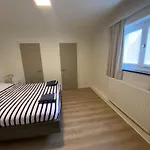 Дом отдыха Domein 15 De Haan Nieuwmunster, 4-bedroom House For Up To 6 People, Between Wenduine, 1 Km, And De Haan, 2 Km, 500 Meters From The Beach,15 Min From Bruges, Ostend And Knokke, Fenced Garden, Bed Linen And Towels Provided, Pet Allowed, On Dema