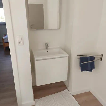 Domein 15 De Haan Nieuwmunster, 4-bedroom House For Up To 6 People, Between Wenduine, 1 Km, And De Haan, 2 Km, 500 Meters From The Beach,15 Min From Bruges, Ostend And Knokke, Fenced Garden, Bed Linen And Towels Provided, Pet Allowed, On Dema Ferienhaus Zuienkerke