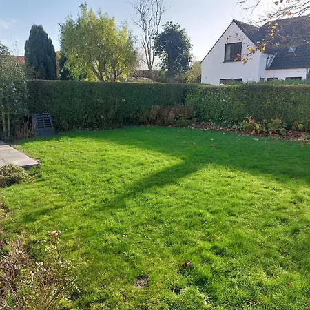 Domein 15 De Haan Nieuwmunster, 4-bedroom House For Up To 6 People, Between Wenduine, 1 Km, And De Haan, 2 Km, 500 Meters From The Beach,15 Min From Bruges, Ostend And Knokke, Fenced Garden, Bed Linen And Towels Provided, Pet Allowed, On Dema بيت للعطل