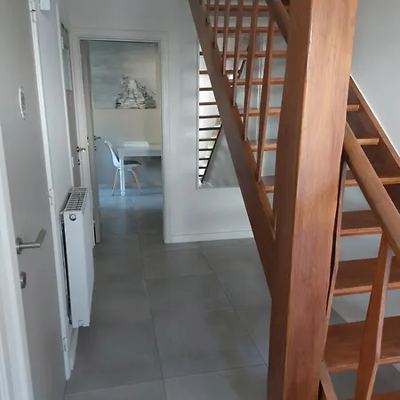 Dom wakacyjny Domein 15 De Haan Nieuwmunster, 4-bedroom House For Up To 6 People, Between Wenduine, 1 Km, And De Haan, 2 Km, 500 Meters From The Beach,15 Min From Bruges, Ostend And Knokke, Fenced Garden, Bed Linen And Towels Provided, Pet Allowed, On Dema