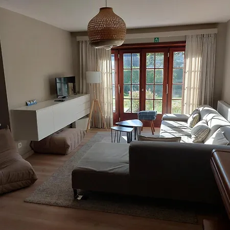 Domein 15 De Haan Nieuwmunster, 4-bedroom House For Up To 6 People, Between Wenduine, 1 Km, And De Haan, 2 Km, 500 Meters From The Beach,15 Min From Bruges, Ostend And Knokke, Fenced Garden, Bed Linen And Towels Provided, Pet Allowed, On Dema Zuienkerke