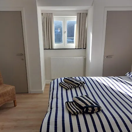 Domein 15 De Haan Nieuwmunster, 4-bedroom House For Up To 6 People, Between Wenduine, 1 Km, And De Haan, 2 Km, 500 Meters From The Beach,15 Min From Bruges, Ostend And Knokke, Fenced Garden, Bed Linen And Towels Provided, Pet Allowed, On Dema