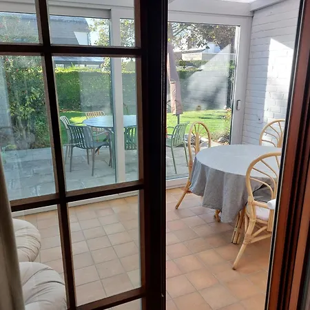 Domein 15 De Haan Nieuwmunster, 4-bedroom House For Up To 6 People, Between Wenduine, 1 Km, And De Haan, 2 Km, 500 Meters From The Beach,15 Min From Bruges, Ostend And Knokke, Fenced Garden, Bed Linen And Towels Provided, Pet Allowed, On Dema * Zuienkerke