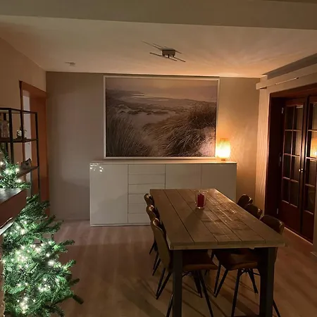 Domein 15 De Haan Nieuwmunster, 4-bedroom House For Up To 6 People, Between Wenduine, 1 Km, And De Haan, 2 Km, 500 Meters From The Beach,15 Min From Bruges, Ostend And Knokke, Fenced Garden, Bed Linen And Towels Provided, Pet Allowed, On Dema Dom wakacyjny *