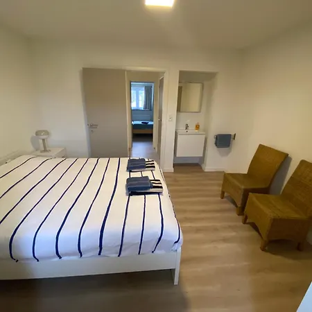 Domein 15 De Haan Nieuwmunster, 4-bedroom House For Up To 6 People, Between Wenduine, 1 Km, And De Haan, 2 Km, 500 Meters From The Beach,15 Min From Bruges, Ostend And Knokke, Fenced Garden, Bed Linen And Towels Provided, Pet Allowed, On Dema