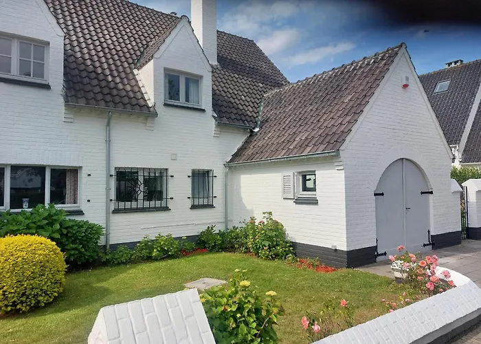 Domein 15 De Haan Nieuwmunster, 4-bedroom House For Up To 6 People, Between Wenduine, 1 Km, And De Haan, 2 Km, 500 Meters From The Beach,15 Min From Bruges, Ostend And Knokke, Fenced Garden, Bed Linen And Towels Provided, Pet Allowed, On Dema بيت للعطل Zuienkerke