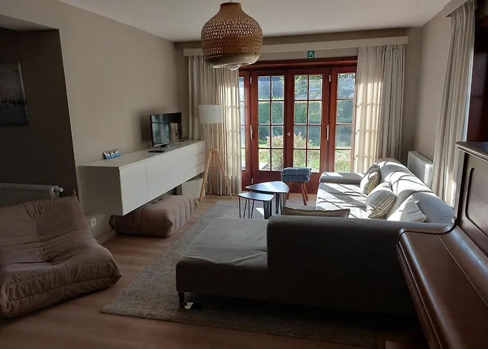 Domein 15 De Haan Nieuwmunster, 4-bedroom House For Up To 6 People, Between Wenduine, 1 Km, And De Haan, 2 Km, 500 Meters From The Beach,15 Min From Bruges, Ostend And Knokke, Fenced Garden, Bed Linen And Towels Provided, Pet Allowed, On Dema Zuienkerke