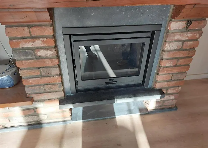 Domein 15 De Haan Nieuwmunster, 4-bedroom House For Up To 6 People, Between Wenduine, 1 Km, And De Haan, 2 Km, 500 Meters From The Beach,15 Min From Bruges, Ostend And Knokke, Fenced Garden, Bed Linen And Towels Provided, Pet Allowed, On Dema بيت للعطل