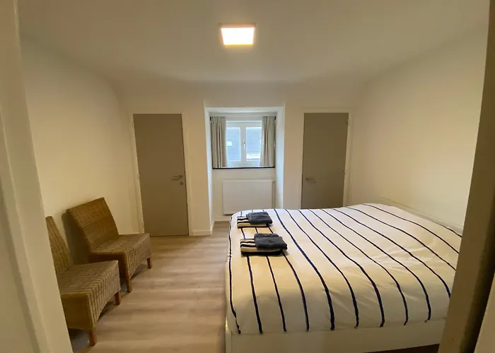 Domein 15 De Haan Nieuwmunster, 4-bedroom House For Up To 6 People, Between Wenduine, 1 Km, And De Haan, 2 Km, 500 Meters From The Beach,15 Min From Bruges, Ostend And Knokke, Fenced Garden, Bed Linen And Towels Provided, Pet Allowed, On Dema * Zuienkerke